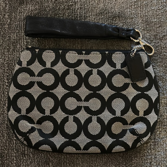 Coach wristlet - Picture 2 of 2